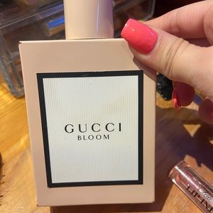 Gucci bloom perfume